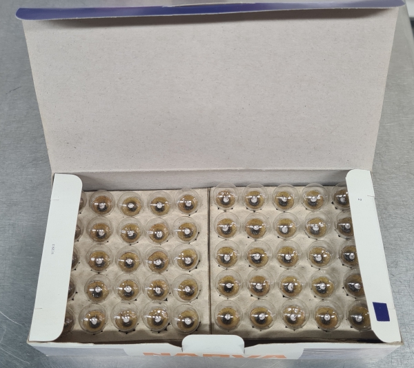 DDR Original VEB NARVA 6V-2,4W Scheinwerferlampe